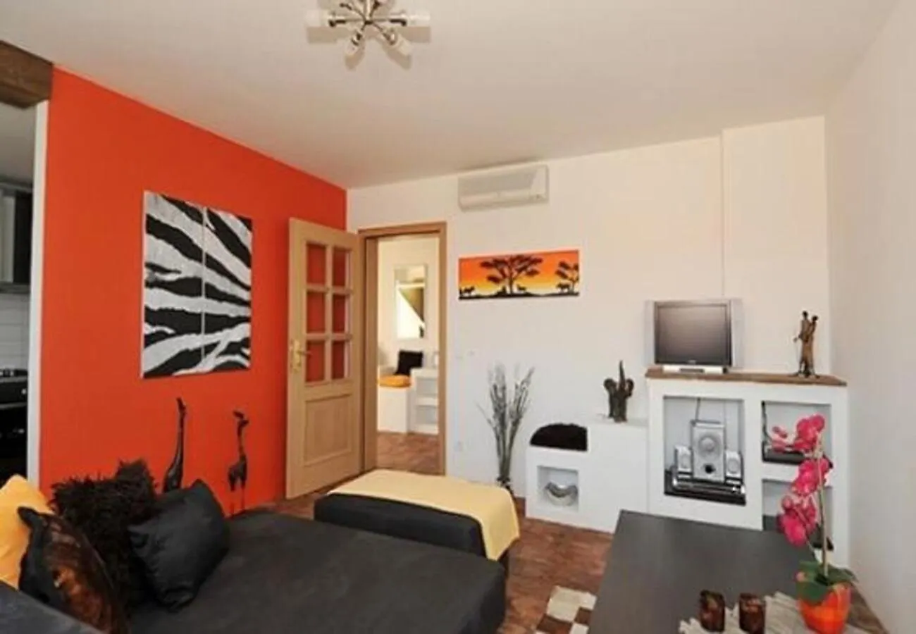 Apartments Martin - Modern 罗维尼村 0*,
